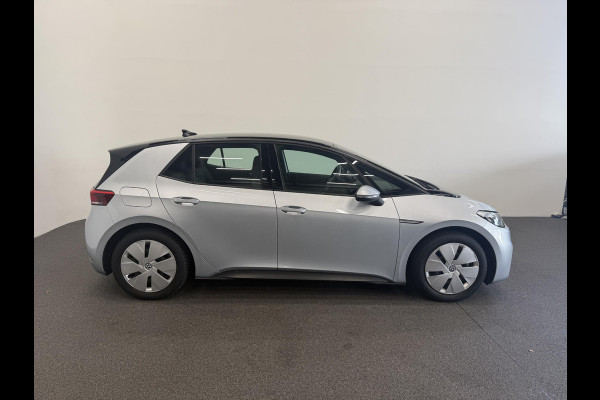 Volkswagen ID.3 Life 58 kWh Airco ECC Navi Carplay PDC VA Adaptive Cruise Control Full LED Sfeerverlichting