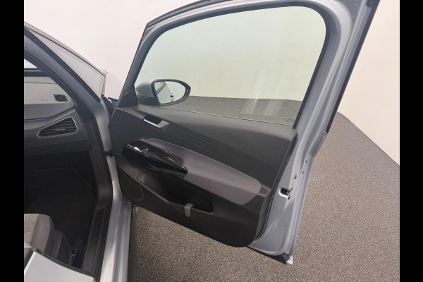Volkswagen ID.3 Life 58 kWh Airco ECC Navi Carplay PDC VA Adaptive Cruise Control Full LED Sfeerverlichting