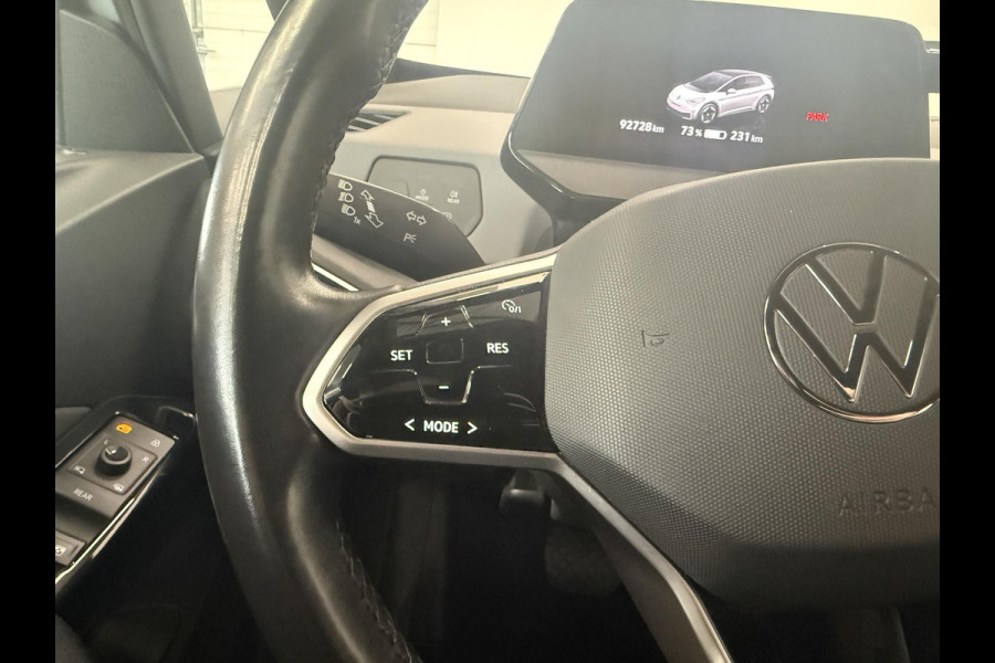 Volkswagen ID.3 Life 58 kWh Airco ECC Navi Carplay PDC VA Adaptive Cruise Control Full LED Sfeerverlichting