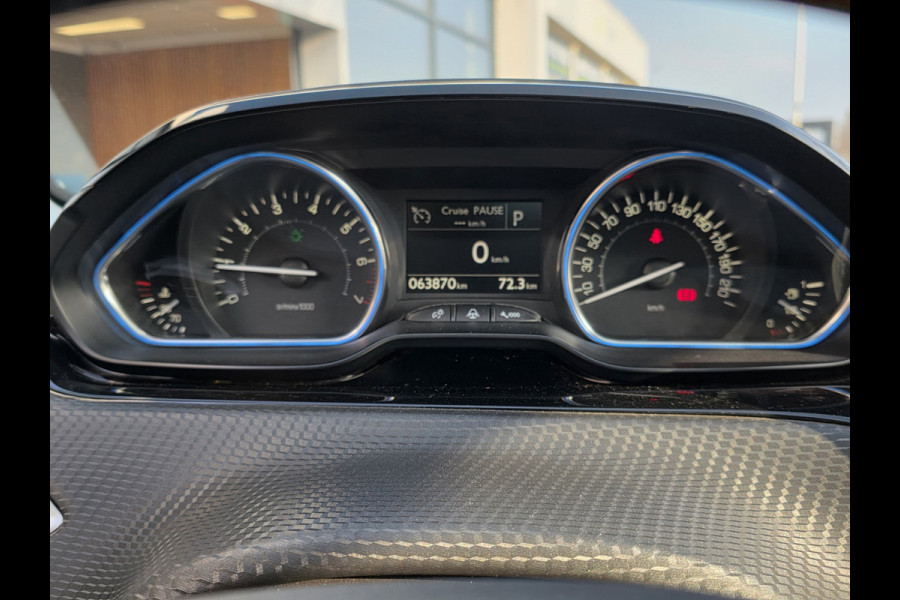 Peugeot 2008 1.2 PureTech Allure Automaat – Panoramadak – Camera – Half-leder
