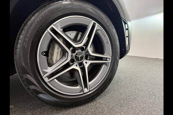 Mercedes-Benz GLC 300e 4MATIC Automaat PHEV AMG Line | Navigatie | Cruise Control | Parkeersensoren | Stoelverwarming | Panorama dak | Matrix LED-koplampen | Virtual Cockpit | Surround-systeem Burmester | Inductielader