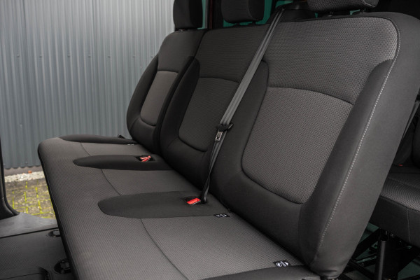 Renault Trafic Blue dCi 150PK | L2H1 | 9-Zits | LED | Camera | Navi | Zijschuifdeur R+L | Cruise | Airco | PDC