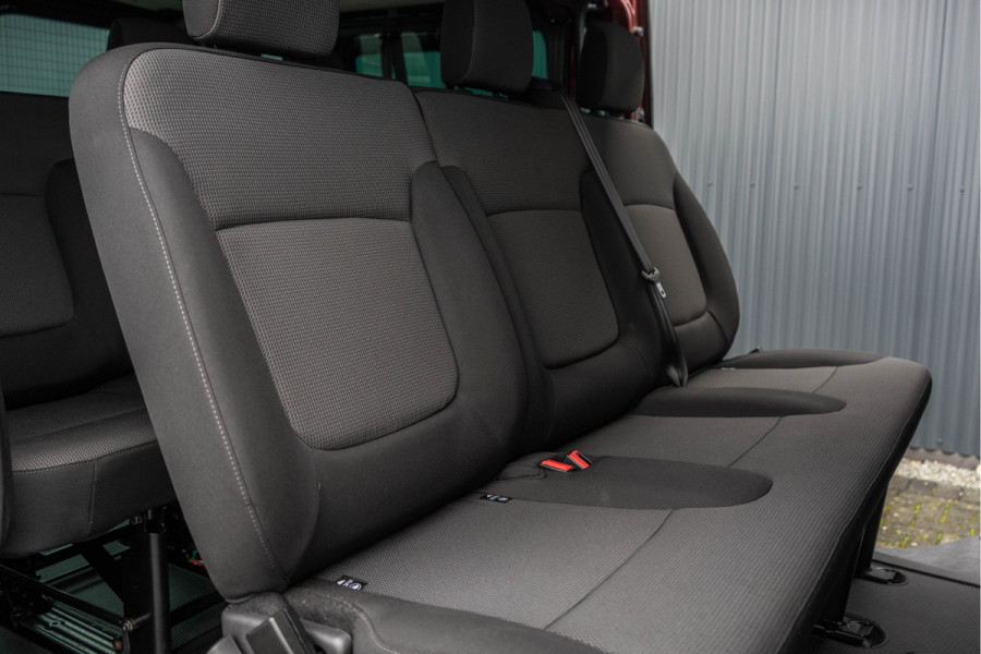 Renault Trafic Blue dCi 150PK | L2H1 | 9-Zits | LED | Camera | Navi | Zijschuifdeur R+L | Cruise | Airco | PDC