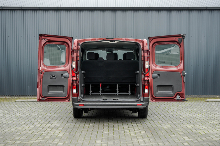 Renault Trafic Blue dCi 150PK | L2H1 | 9-Zits | LED | Camera | Navi | Zijschuifdeur R+L | Cruise | Airco | PDC