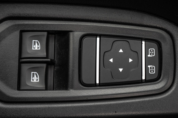 Renault Trafic Blue dCi 150PK | L2H1 | 9-Zits | LED | Camera | Navi | Zijschuifdeur R+L | Cruise | Airco | PDC