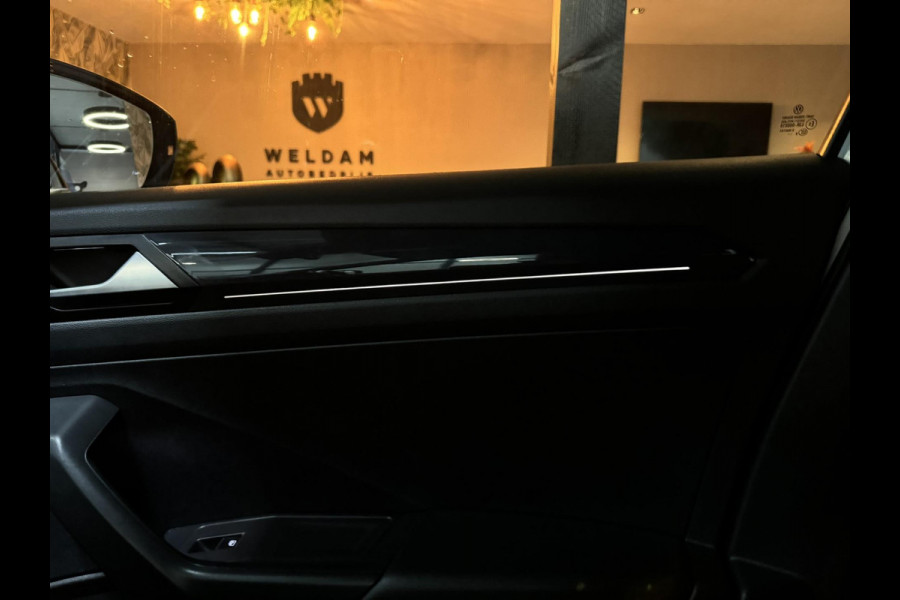 Volkswagen T-Roc 1.5 TSI R-Line Garantie Digi Dash Carplay StoelVW Blindspot Elek Achterklep ACC Clima Navi Led Rijklaar