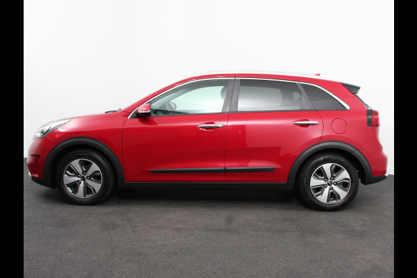 Kia Niro 1.6 GDi Automaat Hybrid DynamicLine | Trekhaak | Navigatie | Camera | Parkeer sensoren V+A | Cruise Control | Lichtmetalen Velgen | Extra getint glas | Keyless