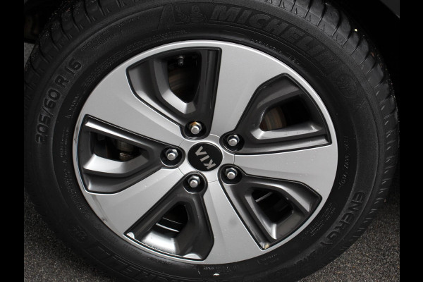 Kia Niro 1.6 GDi Automaat Hybrid DynamicLine | Trekhaak | Navigatie | Camera | Parkeer sensoren V+A | Cruise Control | Lichtmetalen Velgen | Extra getint glas | Keyless