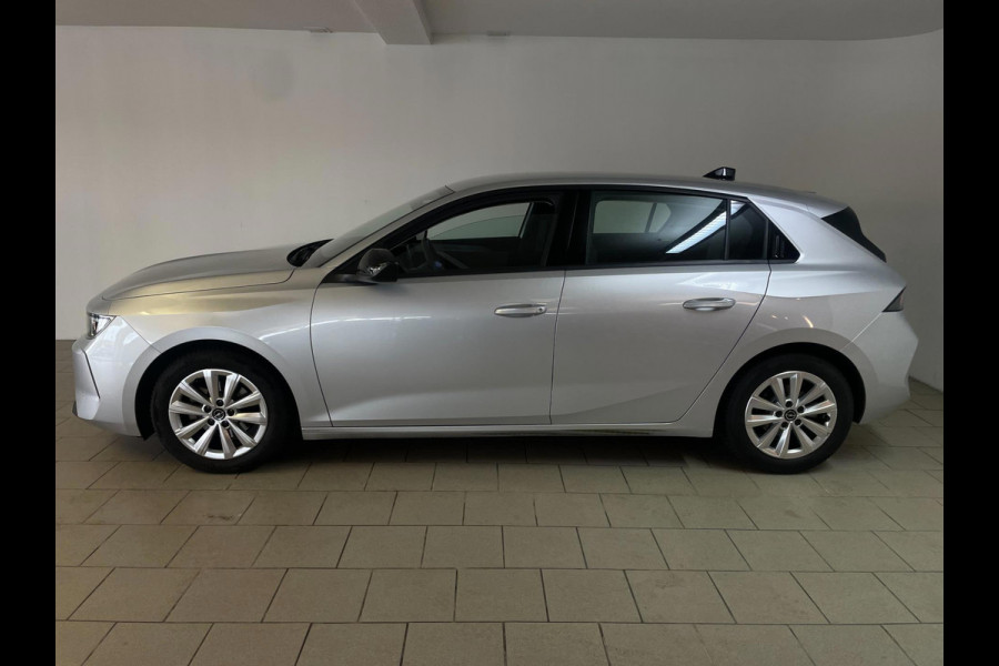 Opel Astra 1.2 Edition 110PK AIRCO NAVI CRUISE TREKHAAK ELEK RAMEN APPLE CARPLAY MULTI STUUR START KNOP VELGEN NIEUWSTAAT