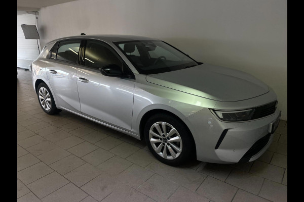 Opel Astra 1.2 Edition 110PK AIRCO NAVI CRUISE TREKHAAK ELEK RAMEN APPLE CARPLAY MULTI STUUR START KNOP VELGEN NIEUWSTAAT