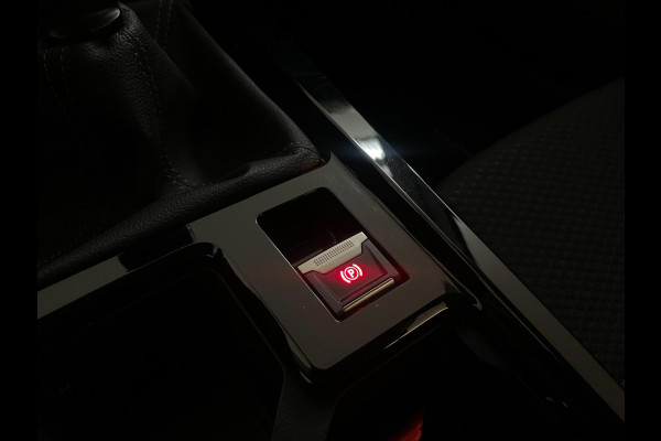 Opel Astra 1.2 Edition 110PK AIRCO NAVI CRUISE TREKHAAK ELEK RAMEN APPLE CARPLAY MULTI STUUR START KNOP VELGEN NIEUWSTAAT