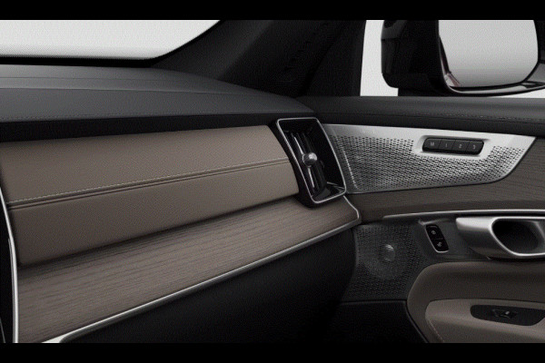 Volvo XC90 T8 455PK Automaat Plug-in Hybrid AWD Ultra Dark / Luchtvering / Bowers & Wilkins / 360 Camera / Head Up Display / Gelamineerde Ramen / 22'' Velgen /