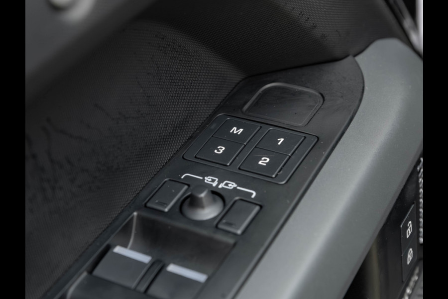 Land Rover Defender 110 3.0 P400 HSE - Panoramadak - 23 inch Urban