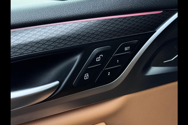 BMW X3 XDrive30e M-Sport | Pano | Elektrische stoelen | Trekhaak | Sfeerverlichting | Keyless | Carplay | Dealer onderhouden