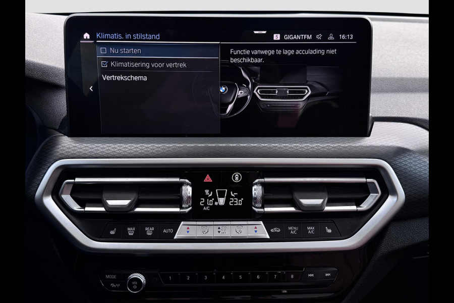 BMW X3 XDrive30e M-Sport | Pano | Elektrische stoelen | Trekhaak | Sfeerverlichting | Keyless | Carplay | Dealer onderhouden