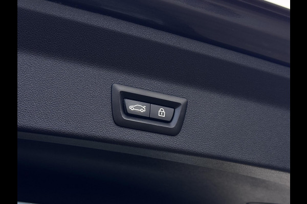 BMW X3 XDrive30e M-Sport | Pano | Elektrische stoelen | Trekhaak | Sfeerverlichting | Keyless | Carplay | Dealer onderhouden