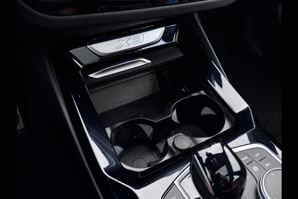 BMW X3 XDrive30e M-Sport | Pano | Elektrische stoelen | Trekhaak | Sfeerverlichting | Keyless | Carplay | Dealer onderhouden
