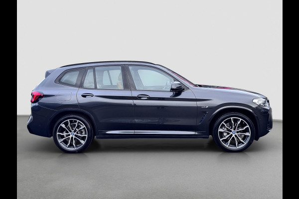 BMW X3 XDrive30e M-Sport | Pano | Elektrische stoelen | Trekhaak | Sfeerverlichting | Keyless | Carplay | Dealer onderhouden