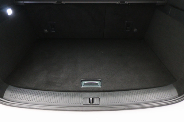 MG EHS 1.5 TGDI Luxury Leer, 360° Camera, ACC, Panoramadak, Apple Carplay, PDC, DAB, LED, 18''