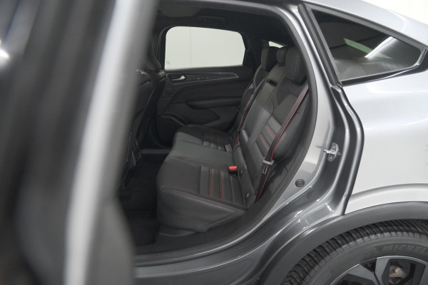 Renault Arkana 1.6 E-Tech Hybrid 145 R.S. Line | Trekhaak | Panoramadak | Adaptieve Cruise Control | Dodehoekdetectie