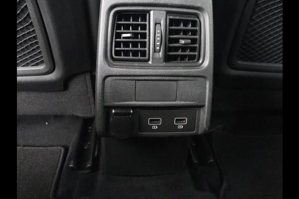 Renault Arkana 1.6 E-Tech Hybrid 145 R.S. Line | Panoramadak | Leder/Alcantara | Trekhaak | Stoelverwarming | Adaptive cruise | Camera | Carplay | Keyless | Park Assist | Full LED | Navigatie | Stuurverwarming