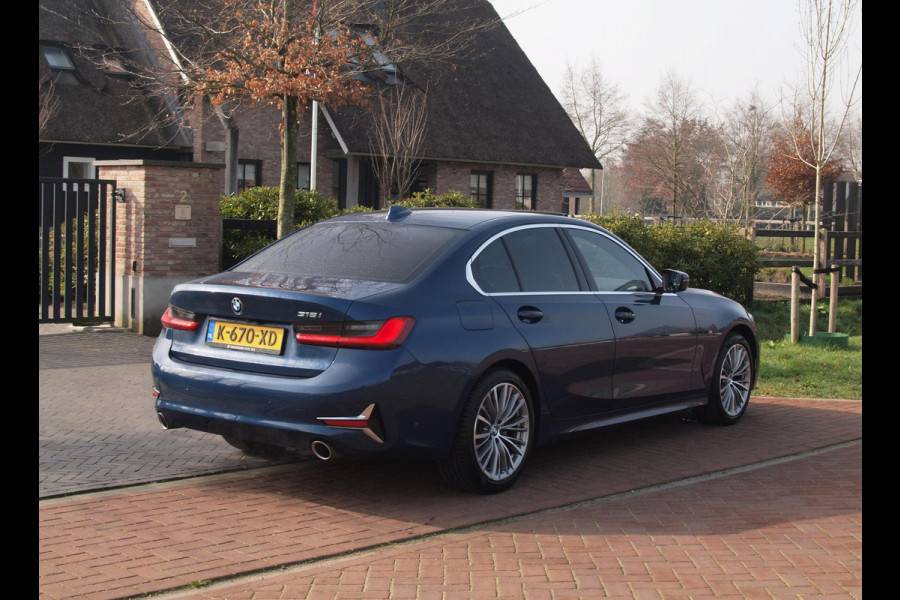 BMW 3 Serie 318i High Executive | Laser Led | Schuifdak | Camera | Sfeerverlichting | Sport stoelen leer | Zwarte Hemel |