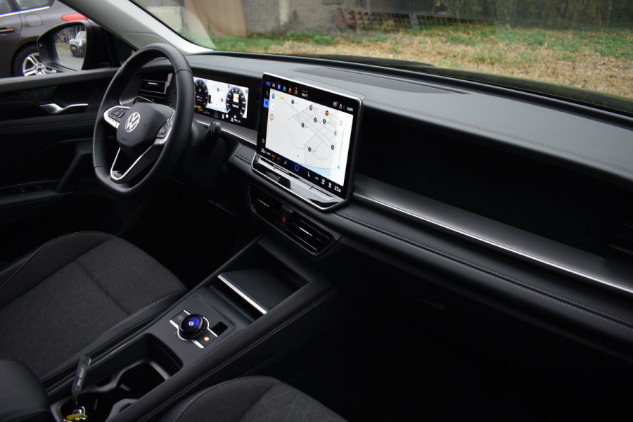 Volkswagen Tayron 1.5 eTSI 150PK DSG LIFE 7-PERSOONS/TREKHAAK/360CAMERA FABRIEKS GARANTIE