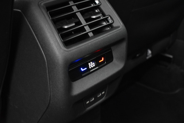 Volkswagen Tayron 1.5 eTSI 150PK DSG LIFE 7-PERSOONS/TREKHAAK/360CAMERA FABRIEKS GARANTIE