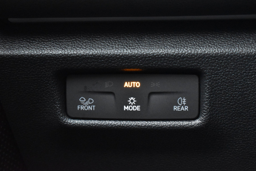 Volkswagen Tayron 1.5 eTSI 150PK DSG LIFE 7-PERSOONS/TREKHAAK/360CAMERA FABRIEKS GARANTIE