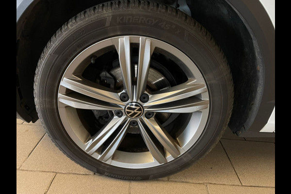 Volkswagen T-Roc 1.5 TSI Sport Business R-Line DSG AUTOMAAT AIRCO CLIMA NAVI CRUISE STOELVERW PDC CAM VIRT COCKPIT NIEUWSTAAT