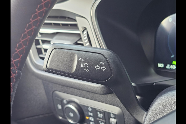 Ford Kuga 2.5 PHEV ST-Line | Orig. NL Auto | Wegklapbare trekhaak | Winter Pack | Nieuw model