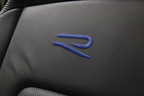 Volkswagen Golf 2.0 TSI R 4Motion PERFORMANCE /AKRA/PANO/HUD/IQ-LIGHT/H-K/BOMVOL