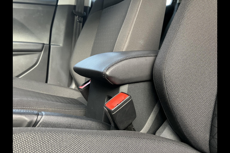 Volkswagen T-Cross 1.0 TSI Life | Trekhaak | Camera | NAP