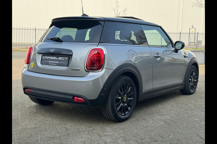 MINI Cooper SE Classic Head-Up Harman/Kardon Panoramadak Leder Sportstoel Neem contact op en we maken een afspraak!