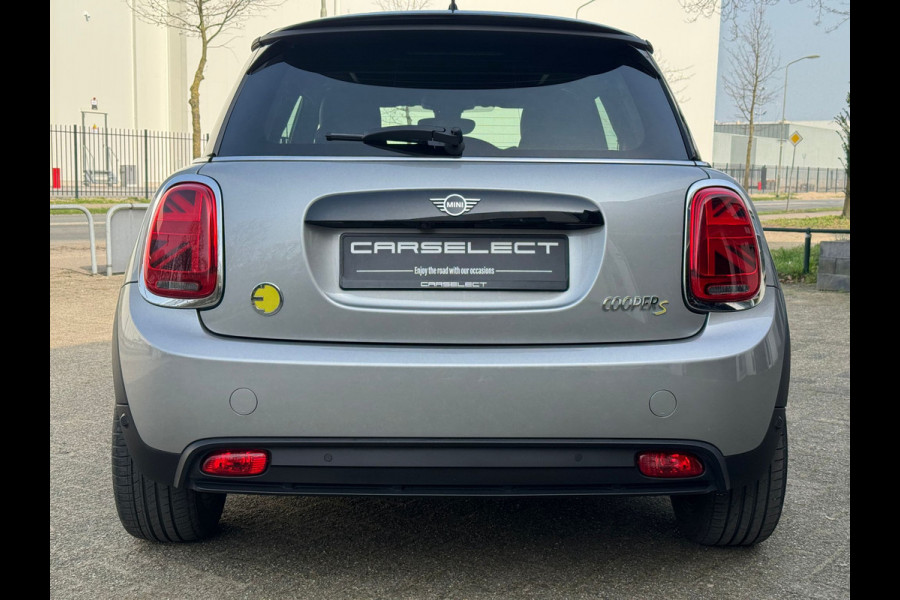 MINI Cooper SE Classic Head-Up Harman/Kardon Panoramadak Leder Sportstoel Neem contact op en we maken een afspraak!