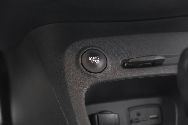 Renault Captur TCe 150 EDC Intens | Trekhaak | Navigatie | Parkeersensoren