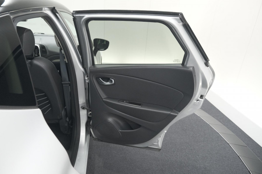 Renault Captur TCe 150 EDC Intens | Trekhaak | Navigatie | Parkeersensoren