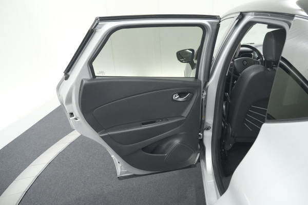 Renault Captur TCe 150 EDC Intens | Trekhaak | Navigatie | Parkeersensoren