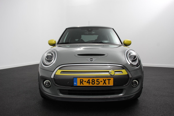 MINI Cooper Electric Charged 33 kWh | Leder | Climate Control | Cruise Control | Navigatie | Camera | Head up | Harman Kardon