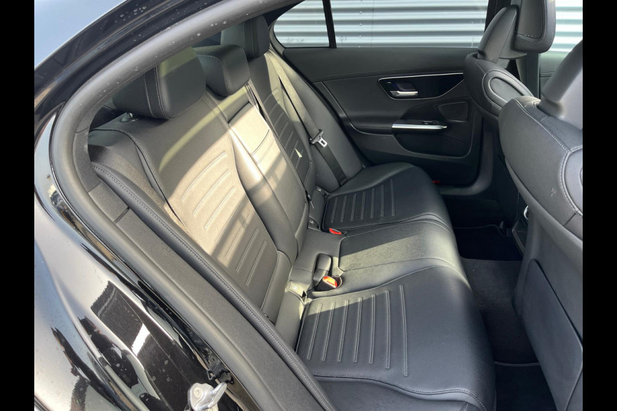 Mercedes-Benz C-Klasse 180 AMG Line night pakket panoramadak  vol vol