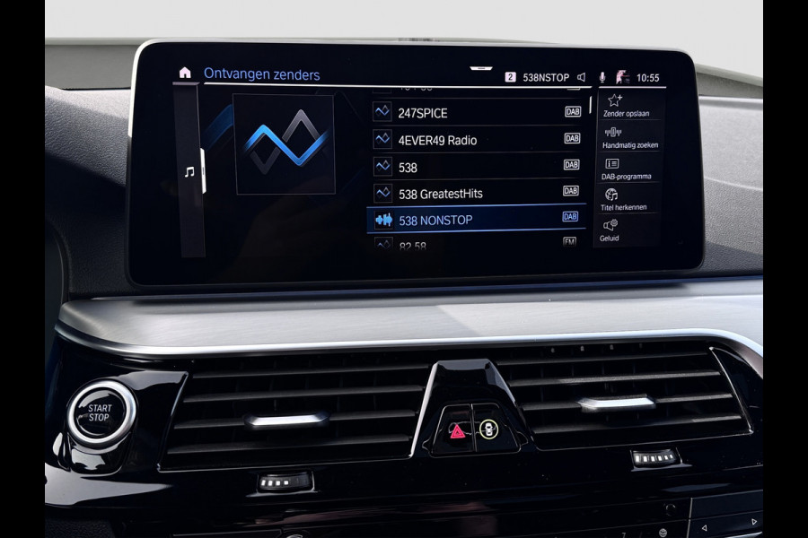 BMW 5 Serie Touring 530e xDrive | M-Sport | Pano | Trekhaak | Laser | Harman Kardon | Memory | Driving Ass. Pro | HUD | Keyless