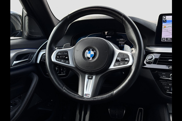 BMW 5 Serie Touring 530e xDrive | M-Sport | Pano | Trekhaak | Laser | Harman Kardon | Memory | Driving Ass. Pro | HUD | Keyless