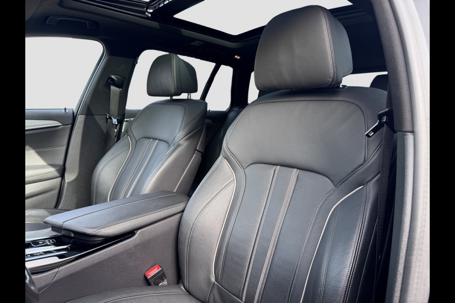 BMW 5 Serie Touring 530e xDrive | M-Sport | Pano | Trekhaak | Laser | Harman Kardon | Memory | Driving Ass. Pro | HUD | Keyless