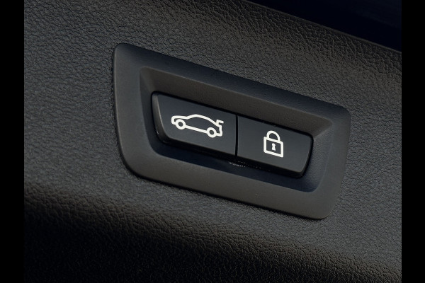 BMW 5 Serie Touring 530e xDrive | M-Sport | Pano | Trekhaak | Laser | Harman Kardon | Memory | Driving Ass. Pro | HUD | Keyless