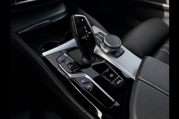 BMW 5 Serie Touring 530e xDrive | M-Sport | Pano | Trekhaak | Laser | Harman Kardon | Memory | Driving Ass. Pro | HUD | Keyless