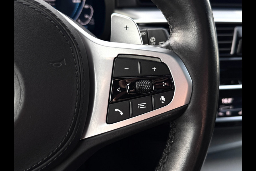 BMW 5 Serie Touring 530e xDrive | M-Sport | Pano | Trekhaak | Laser | Harman Kardon | Memory | Driving Ass. Pro | HUD | Keyless