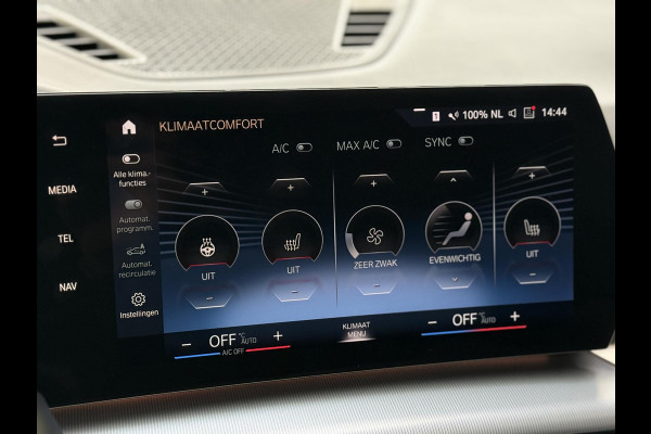 BMW X1 xDrive30e X LINE | DRIVING PROFF. | SPORTSTOELEN | LEDER | TREKHAAK | ELEKTR. STOELEN |