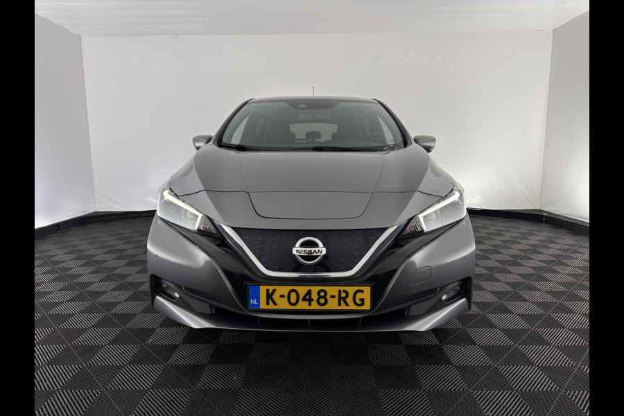 Nissan Leaf N-Connecta 40 kWh {SOH-90%} Aut. *HEAT-PUMP | ADAPTIVE-CRUISE | NAVI-FULLMAP | TOPVIEW | KEYLESS | BLINDSPOT |  DIGI-COCKPIT | HEATED-COMFORTSEATS | DAB | PRIVACYGLASS | ECC | PDC | CARPLAY | 17"ALU*