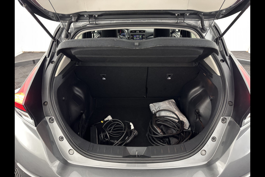 Nissan Leaf N-Connecta 40 kWh {SOH-90%} Aut. *HEAT-PUMP | ADAPTIVE-CRUISE | NAVI-FULLMAP | TOPVIEW | KEYLESS | BLINDSPOT |  DIGI-COCKPIT | HEATED-COMFORTSEATS | DAB | PRIVACYGLASS | ECC | PDC | CARPLAY | 17"ALU*