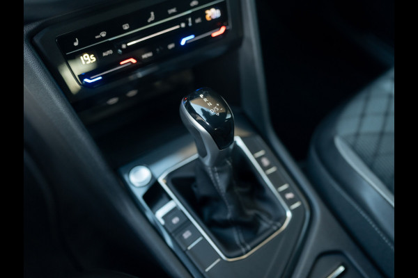 Volkswagen Tiguan 1.5 TSI R-Line Business+ | Keyless | Camera | Elk-A-klep | IQ light | Prijs Rijklaar!!